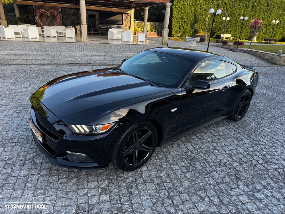 Ford Mustang 2.3 Eco Boost Aut. - 1