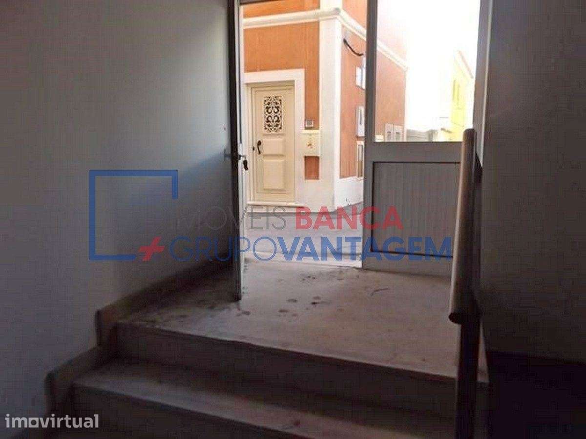 Loja para venda em Amiais de Baixo / Santarém - Grande imagem: 2/8