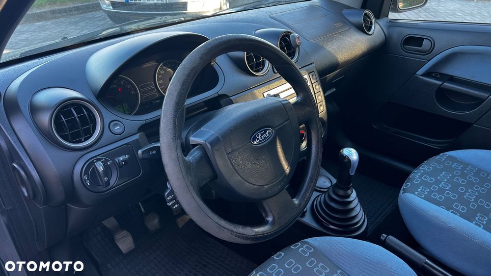 Ford Fiesta 1.4 Ambiente - 17