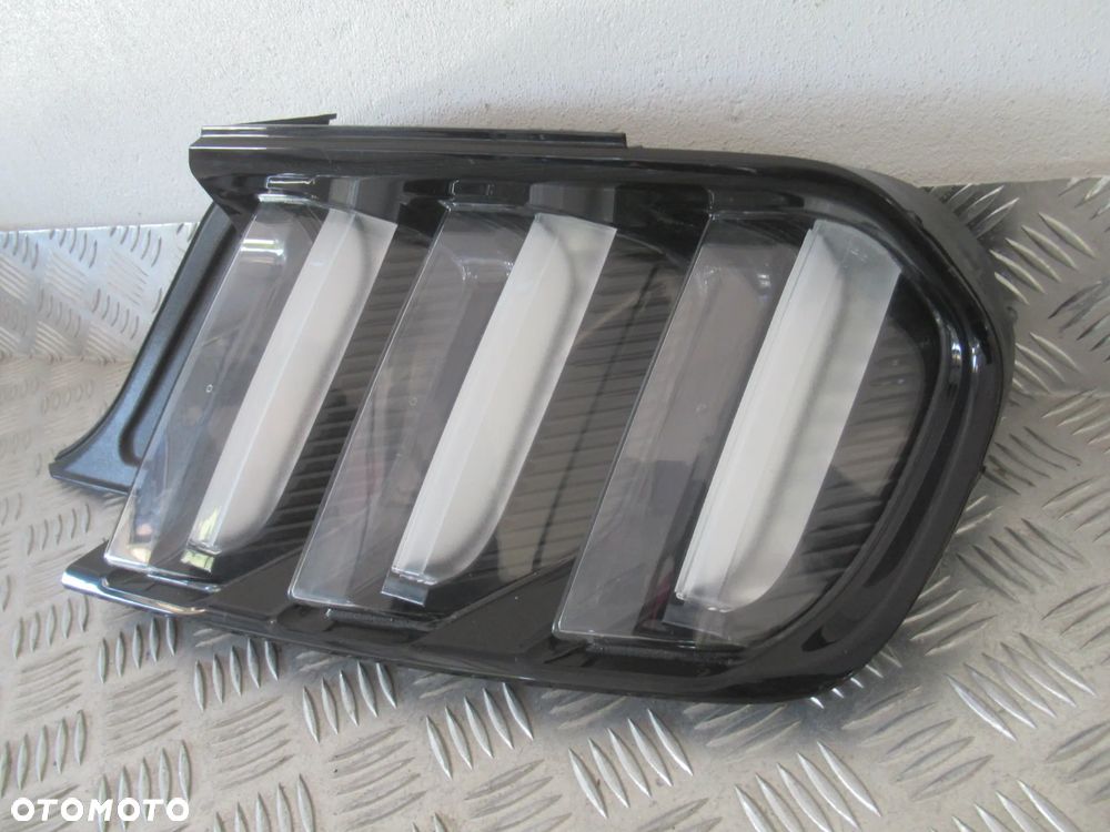 LAMPA TYLNA TYŁ PRAWA FORD MUSTANG VI 6 LED JR3B-13B504-A 2014-2017 - 5