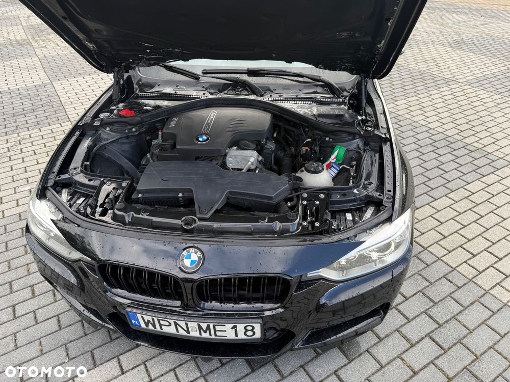BMW Seria 3 320i - 11