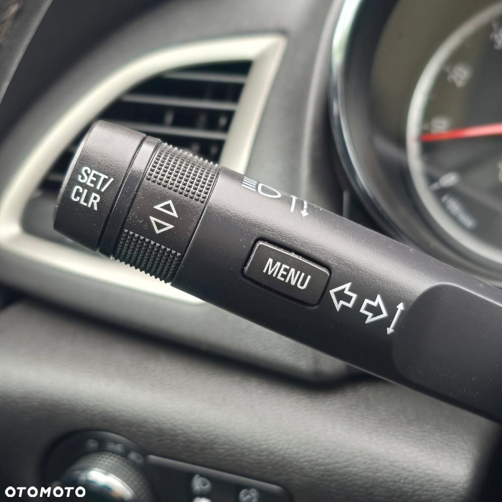 Opel Astra 1.4 Selection - 32