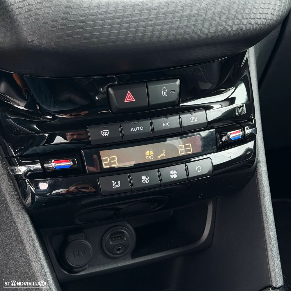 Peugeot 2008 1.6 BlueHDi Allure - 17