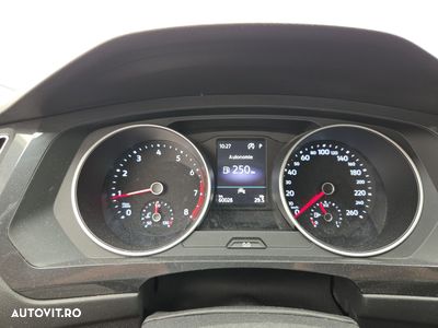 Volkswagen Tiguan - 7