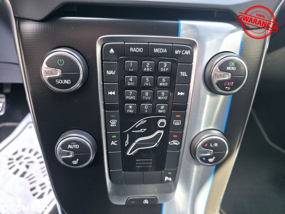 Volvo V40 D2 R-Design - 26