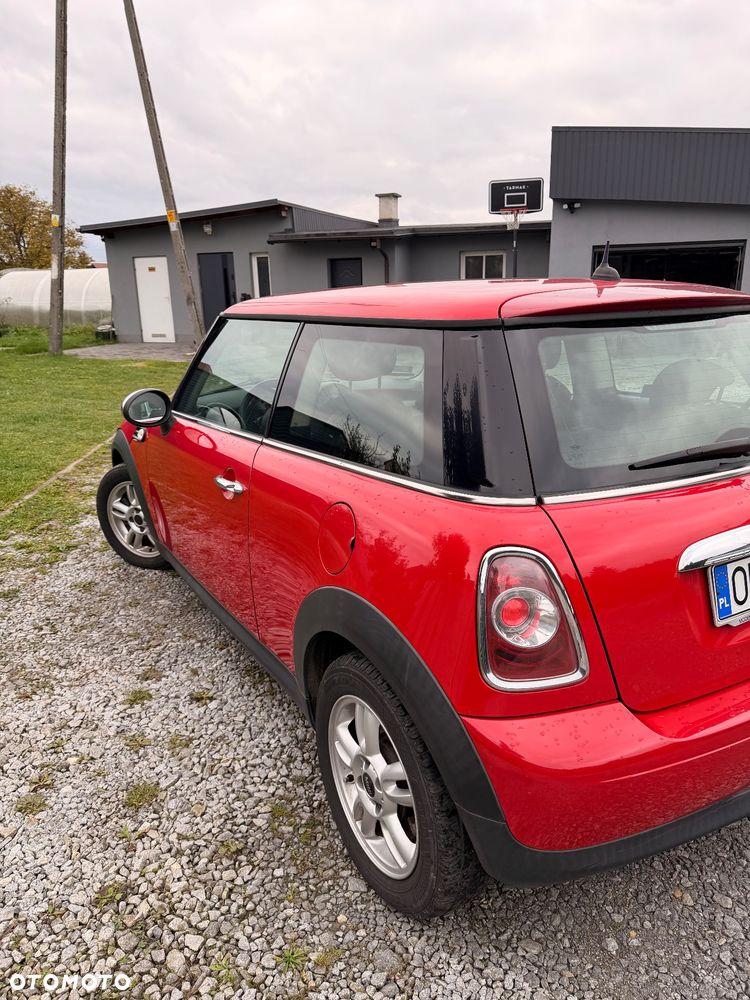 MINI ONE D - 4