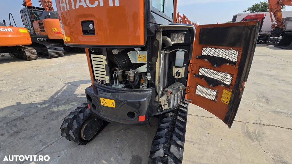 Hitachi ZX26U-6. 2025, 220 ore, Masa operationala 2,8 tone, adancime sapare 3m, CUPLA RAPIDA+CUPA INGUSTA+CUPA LATA+CUPA TALUZ, inst  picion pe brate, senile 95% ok,. rotire in gabarit, produs JAPONIAposibilitate leasing 4 ani, CA NOU-PROMOTIE 32.500 EUR+Tva - 18