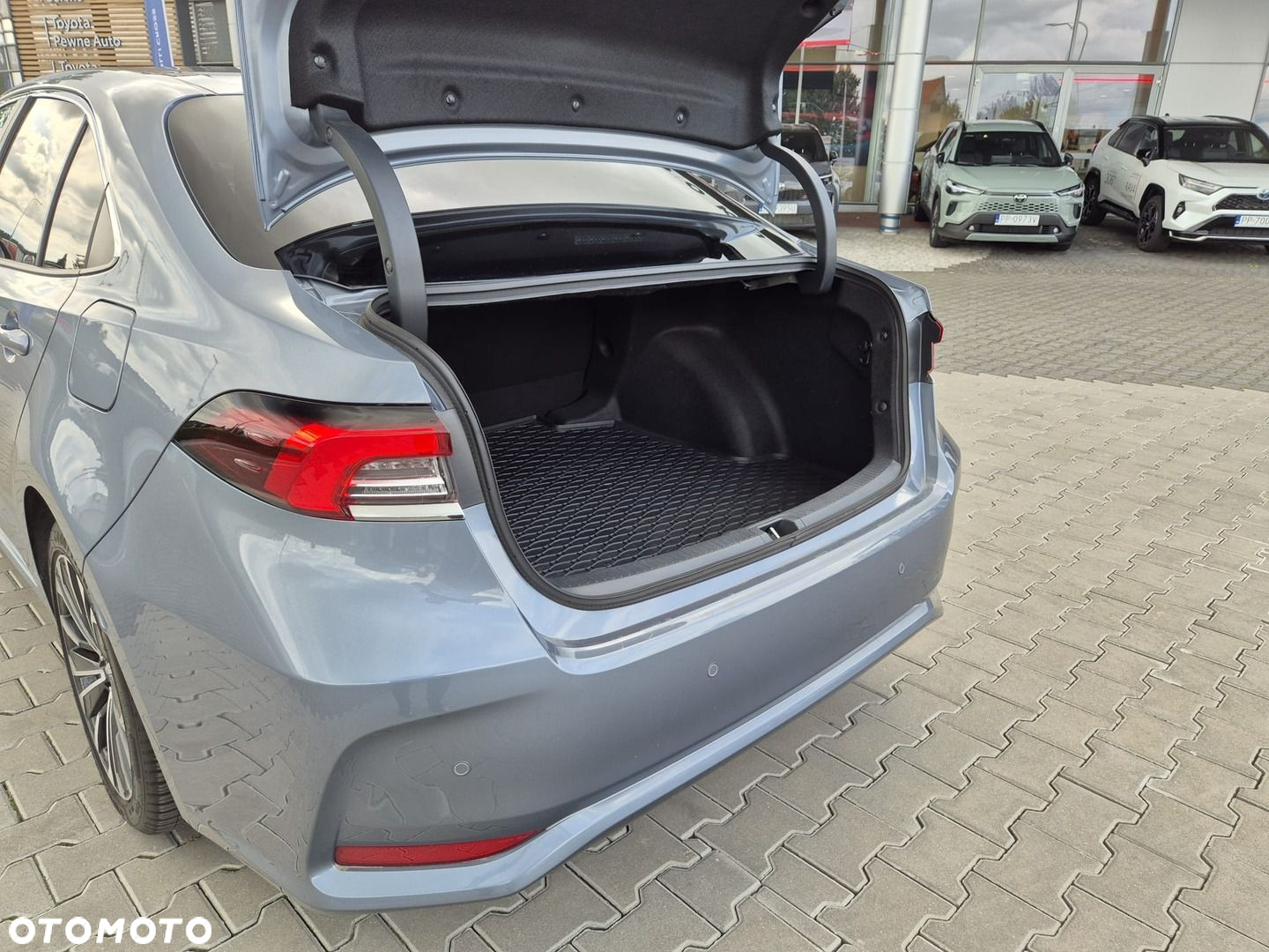Toyota Corolla 1.8 Hybrid Style - 31