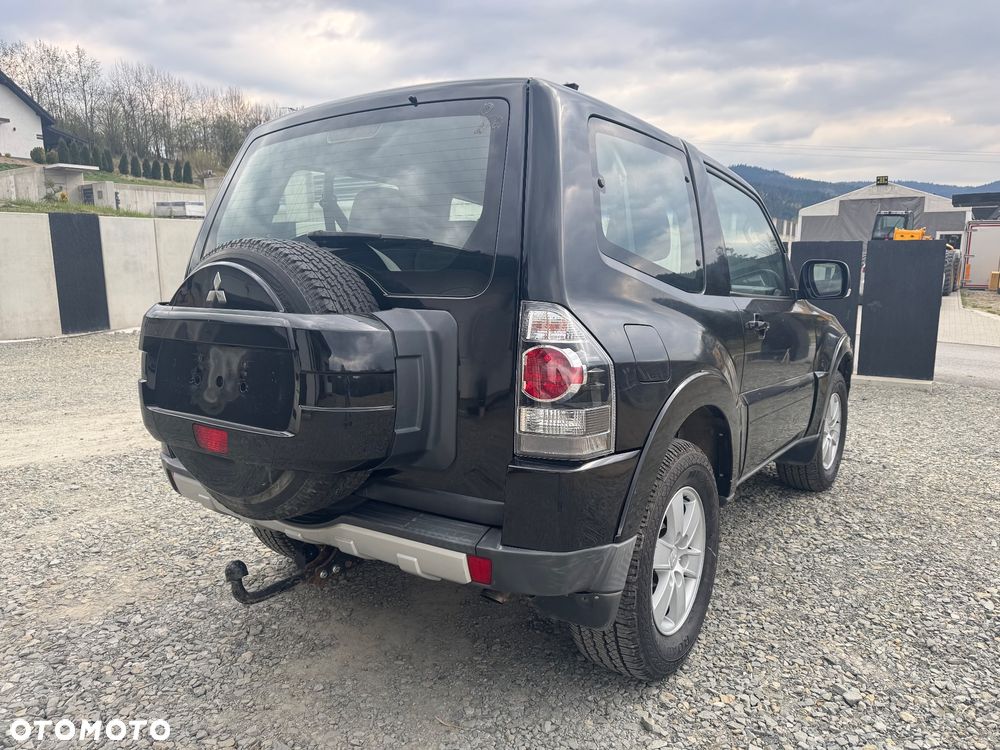 Mitsubishi Pajero - 5