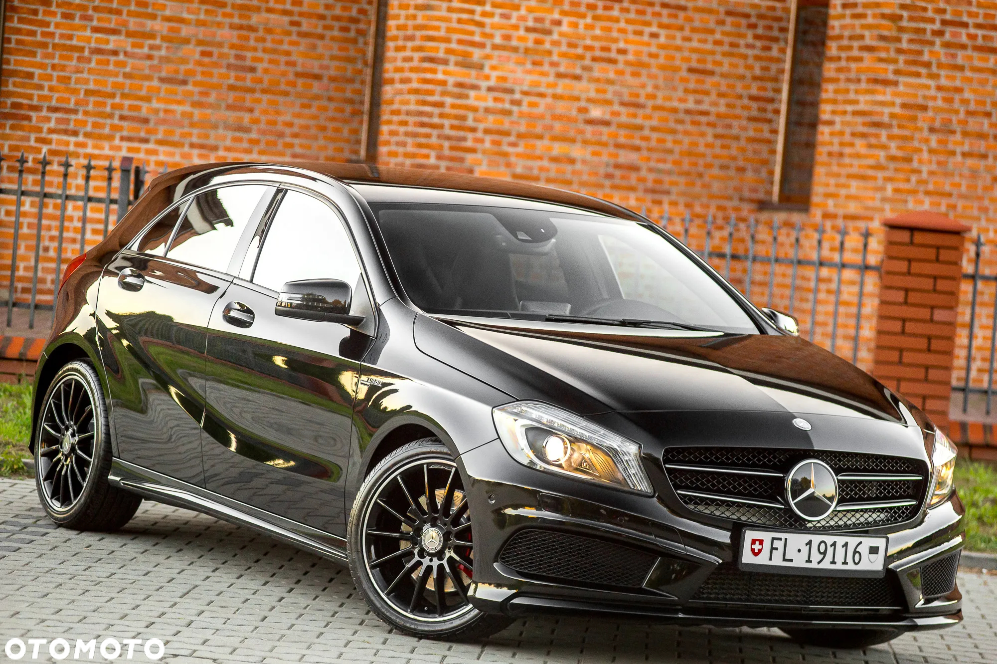 Mercedes-Benz Klasa A 250 4Matic 7G-DCT AMG Line - 3