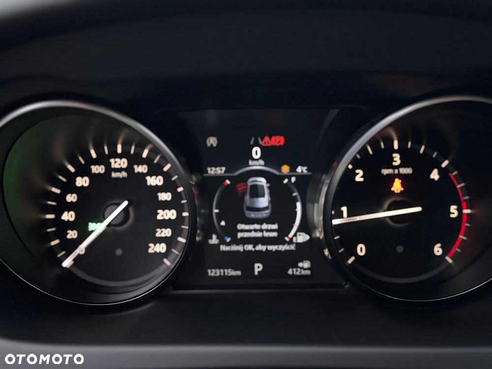 Land Rover Discovery Sport TD4 HSE Luxury - 26