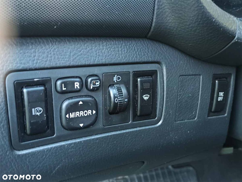 Toyota Avensis 1.8 VVT-i Sol - 7
