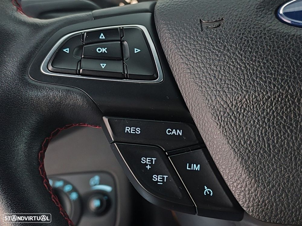 Ford Kuga 1.5 TDCi ST-Line - 26