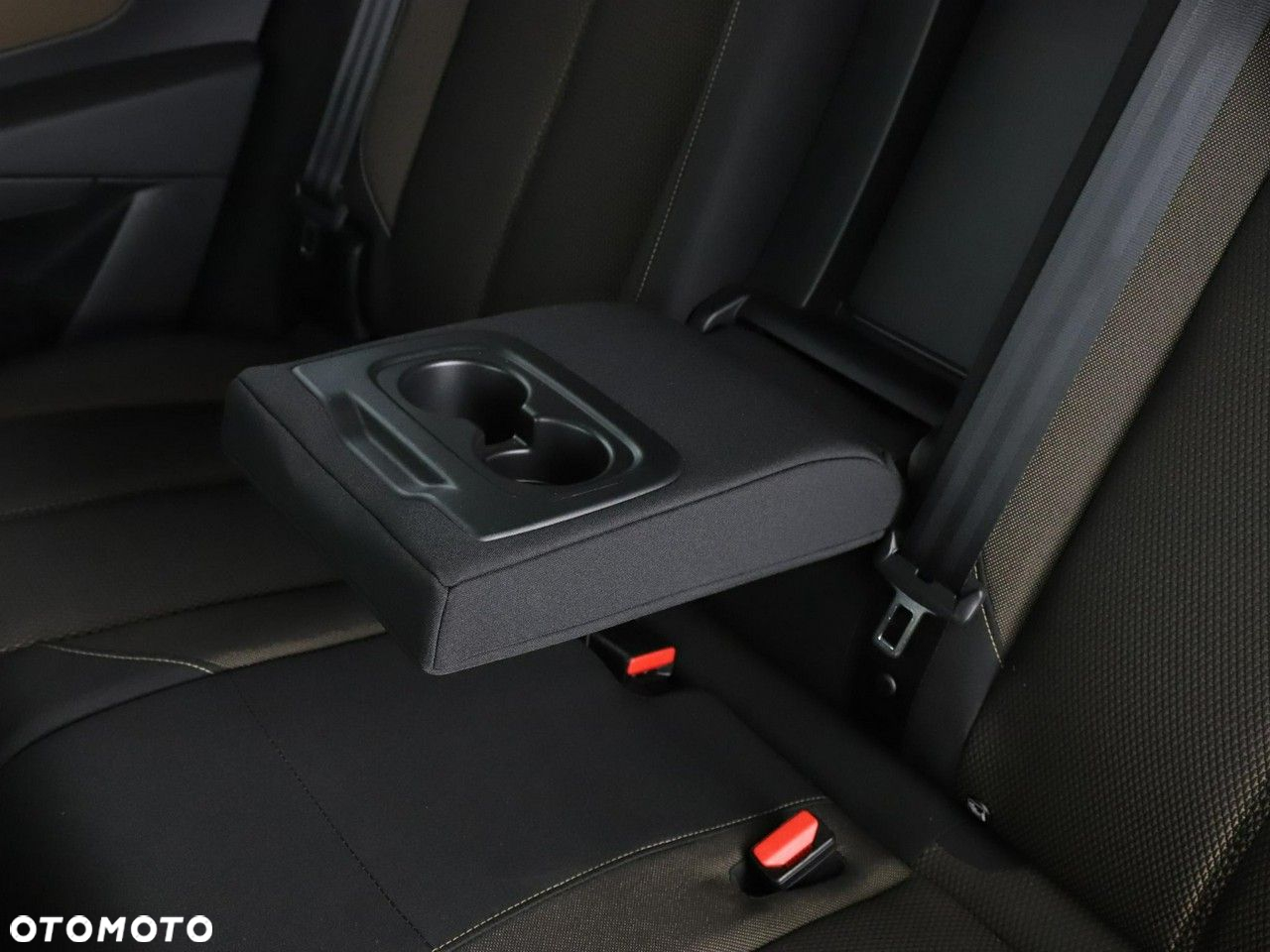 DS Automobiles DS 7 Crossback 1.6 PureTech So Chic - 33