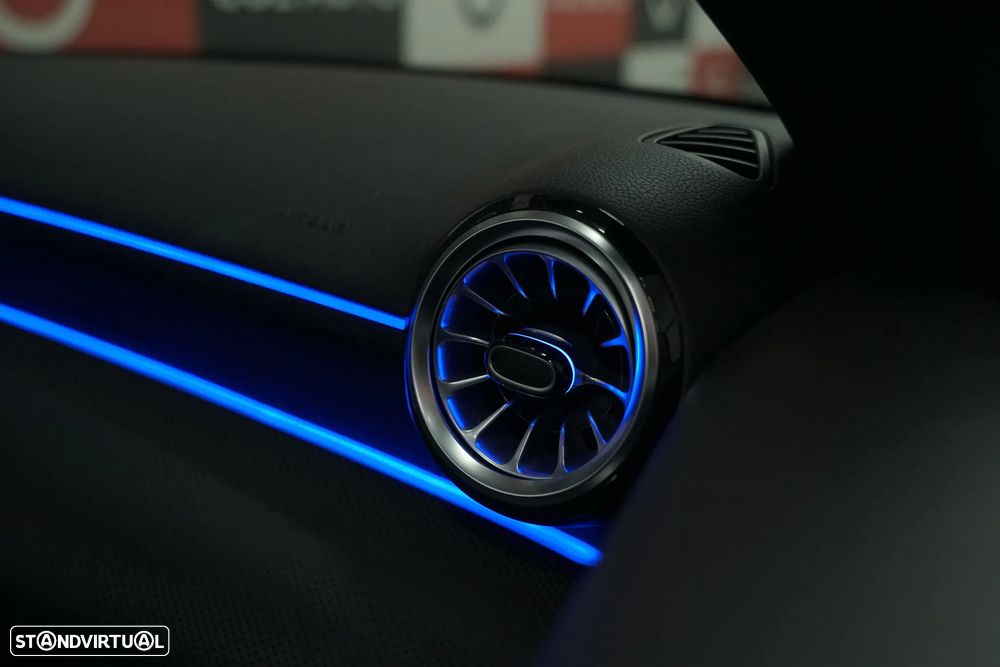 Mercedes-Benz A 250 Limousine e AMG Line - 14