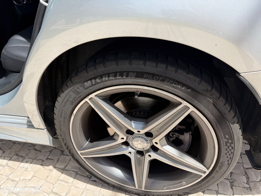 Mercedes-Benz C 300 h AMG Line - 11