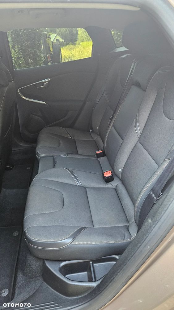 Volvo V40 Cross Country T4 AWD Momentum - 11