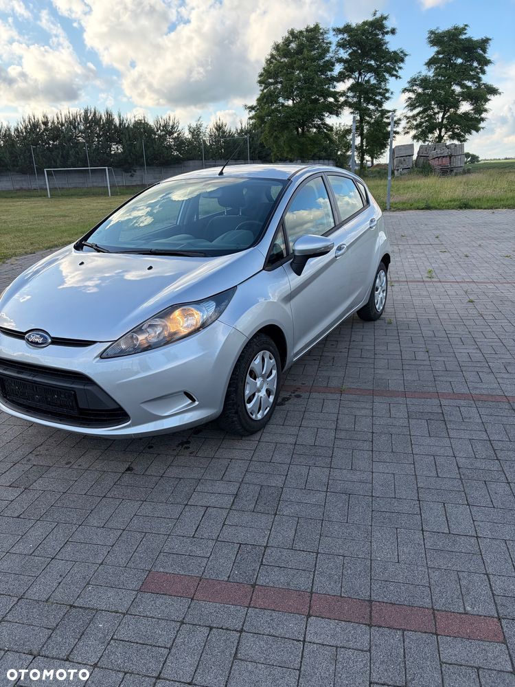 Ford Fiesta 1.25 Ambiente - 2