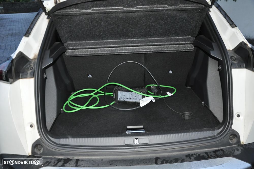 Peugeot e-2008 50 kWh Allure Pack - 33