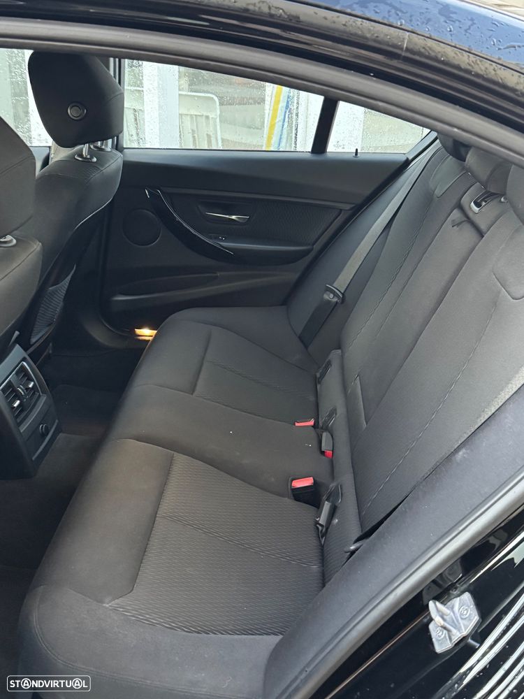BMW 330 - 4