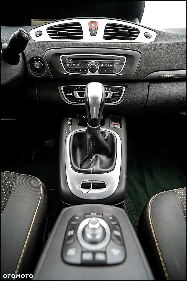 Renault Scenic 2.0 16V 140 CVT Dynamique - 32