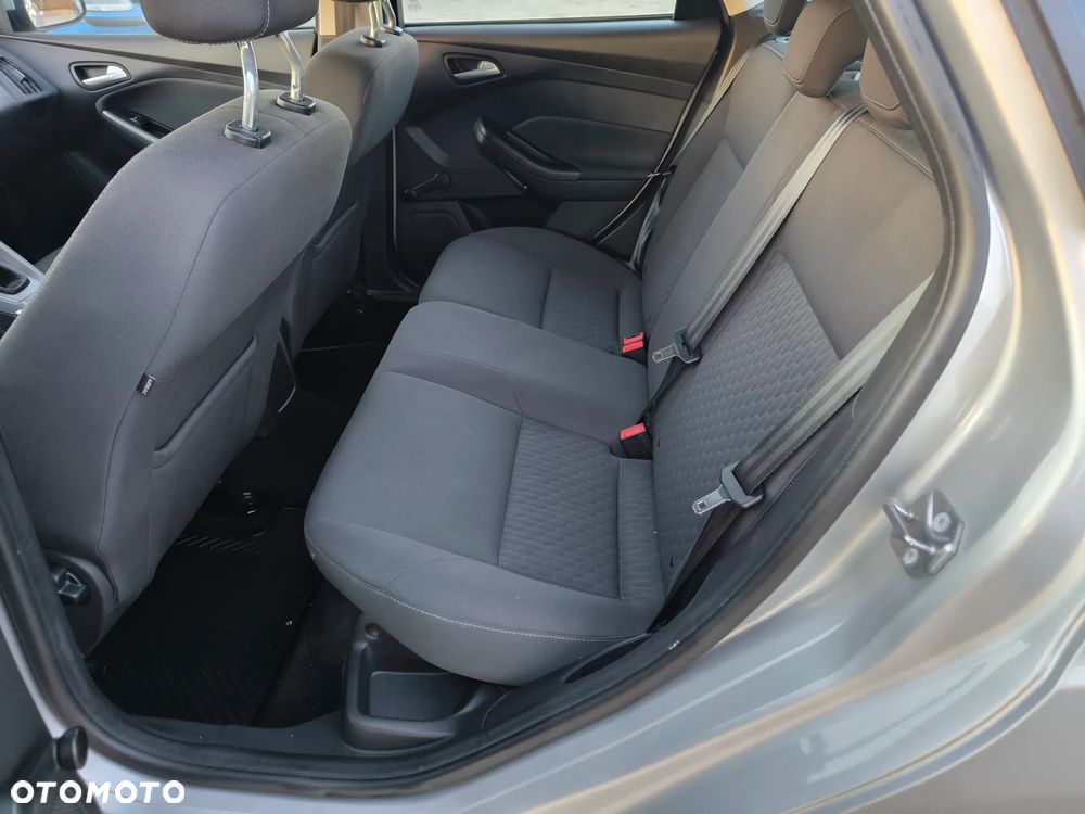 Ford Focus - 21
