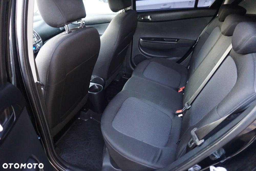 Hyundai i20 - 23