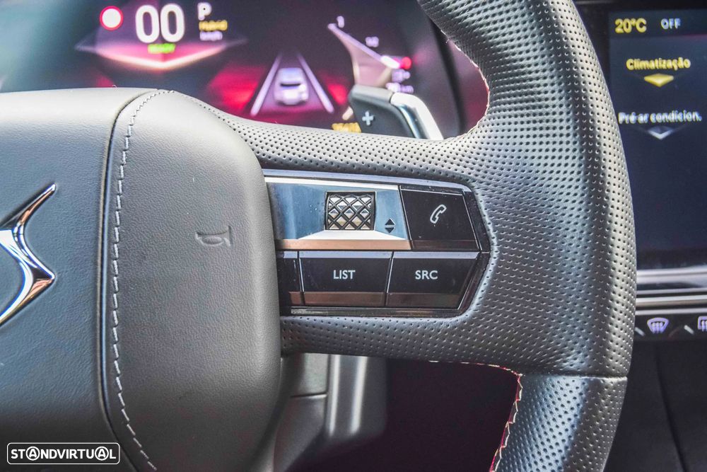 DS DS7 Crossback E-Tense Performance Line EAT8 - 33