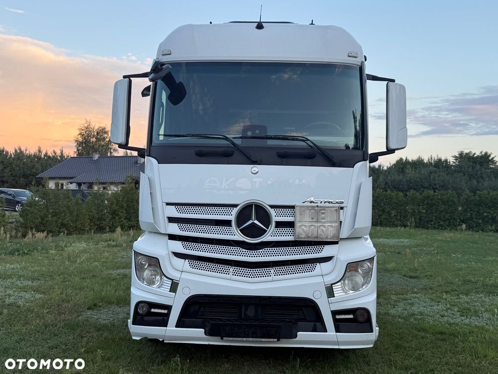 Mercedes-Benz Actros - 7