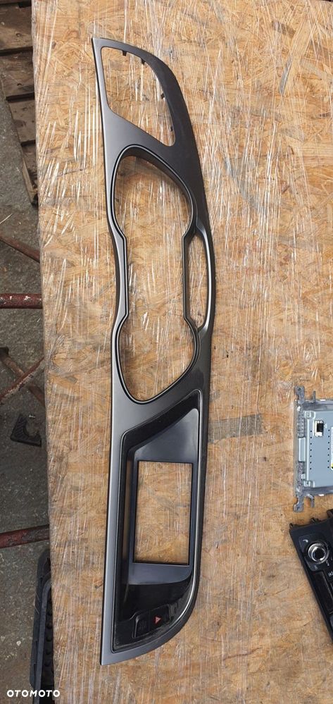 dekor listwa konsoli deski audi a4 b8 - 1