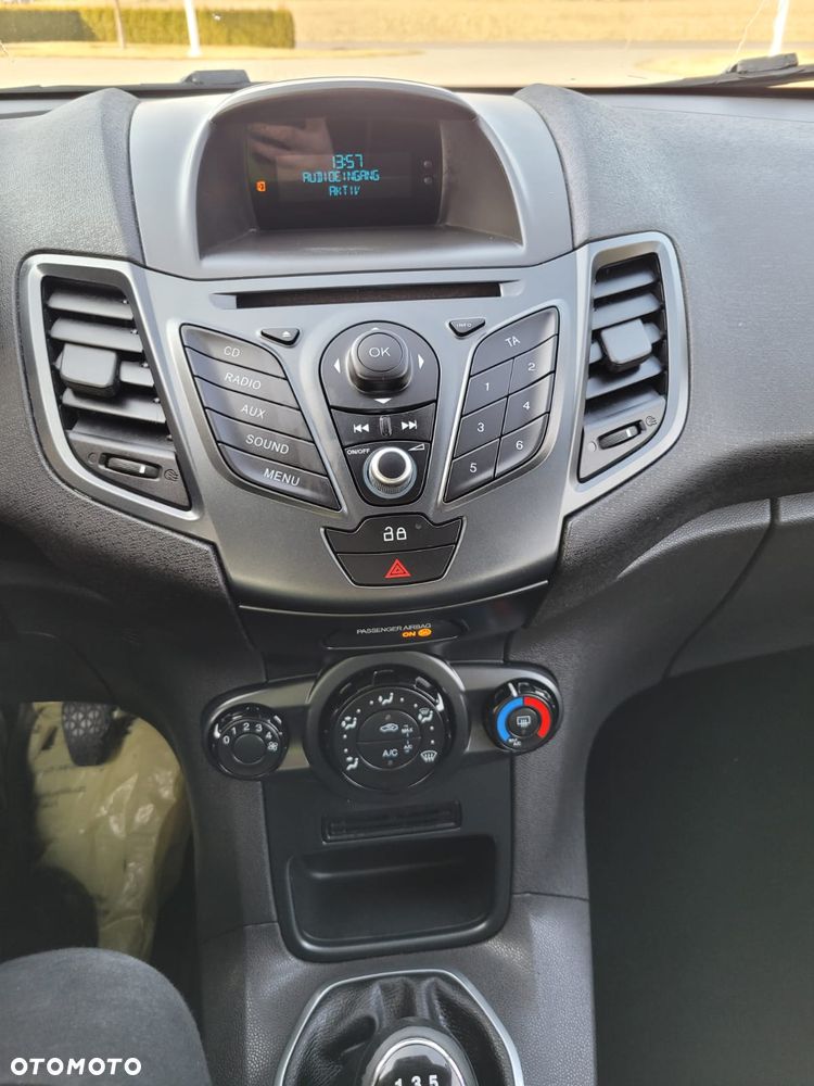 Ford Fiesta - 8