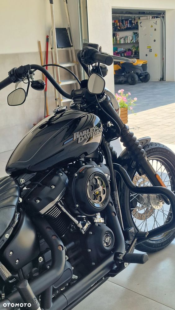 Harley-Davidson Softail Street Bob - 9