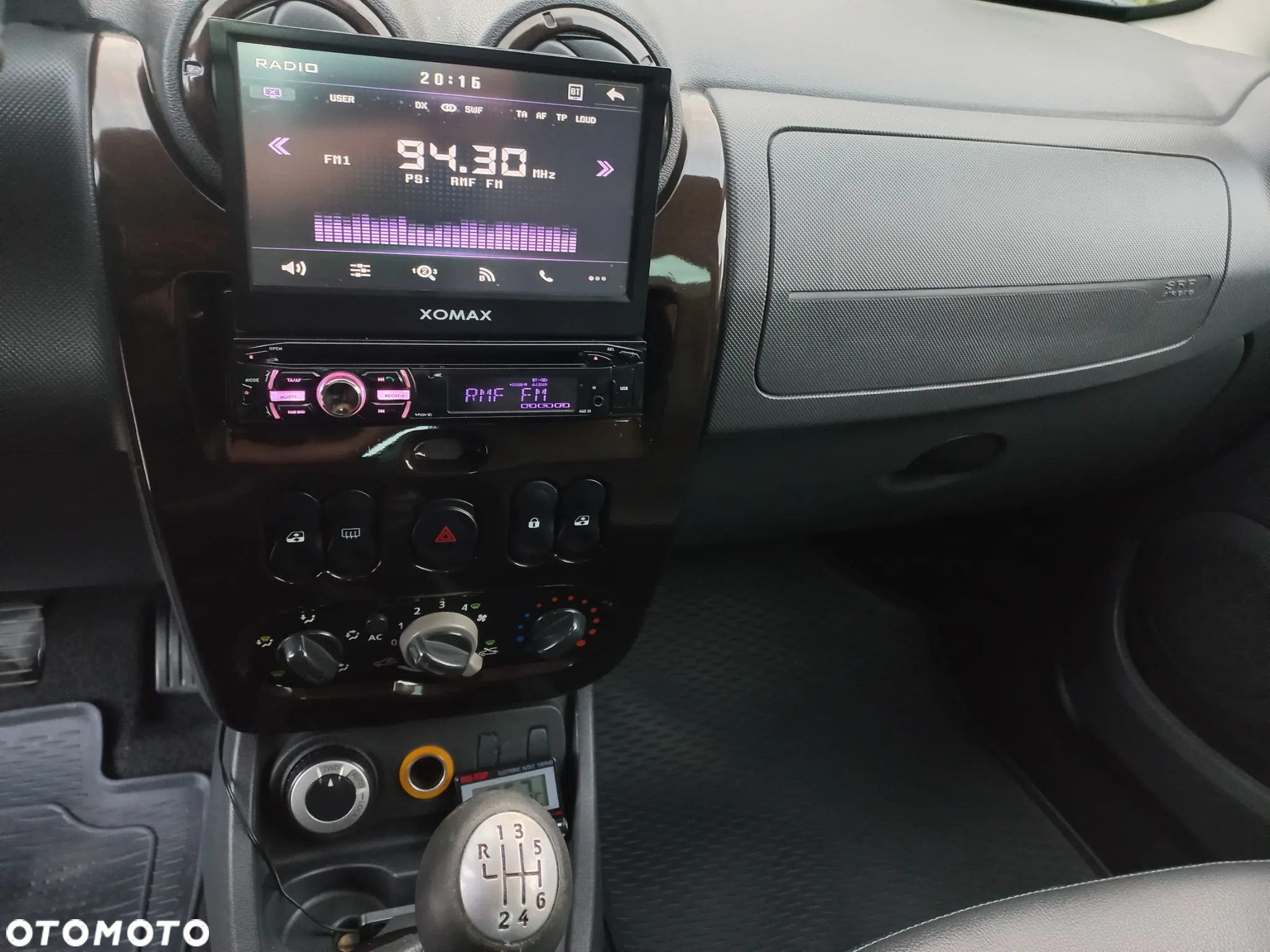 Dacia Duster 1.6 Laureate 4x4 - 8