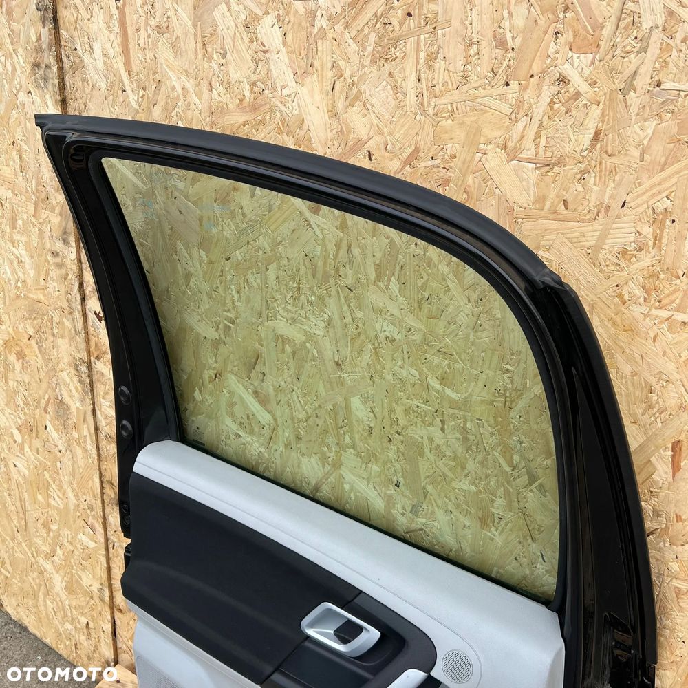 Skoda Roomster/ Praktik Drzwi Lewy Przód/ Lewy Tył L.P/ L.T Kompletne 9910 - 16