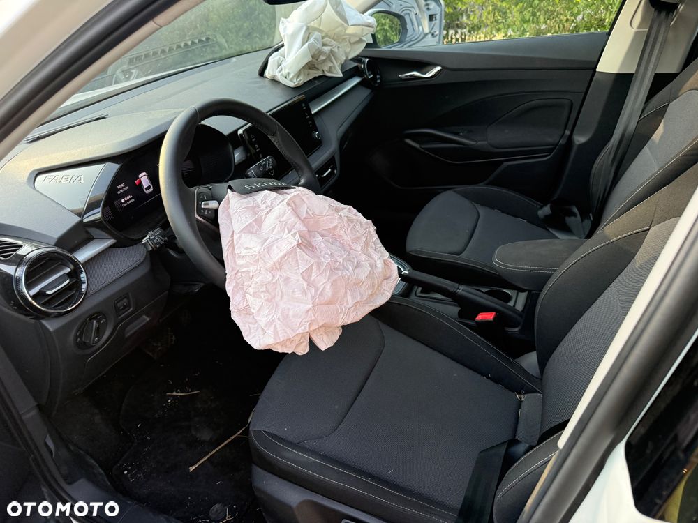 Skoda Fabia 1.0 TSI Selection DSG - 3