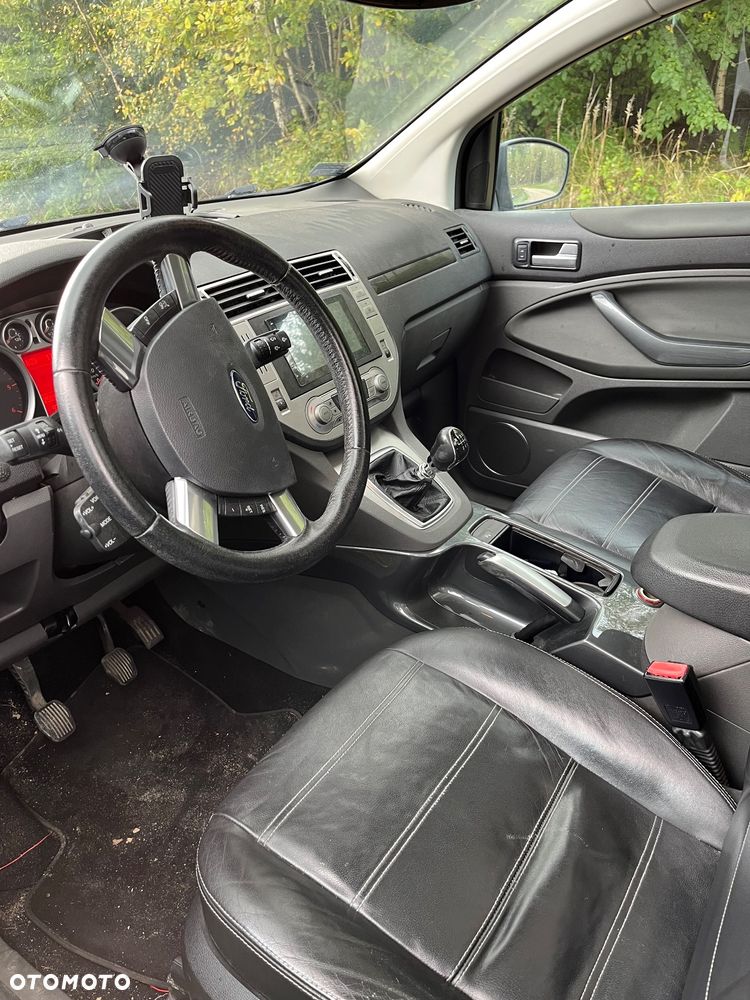 Ford Kuga 2.0 TDCi 4x4 Titanium - 6