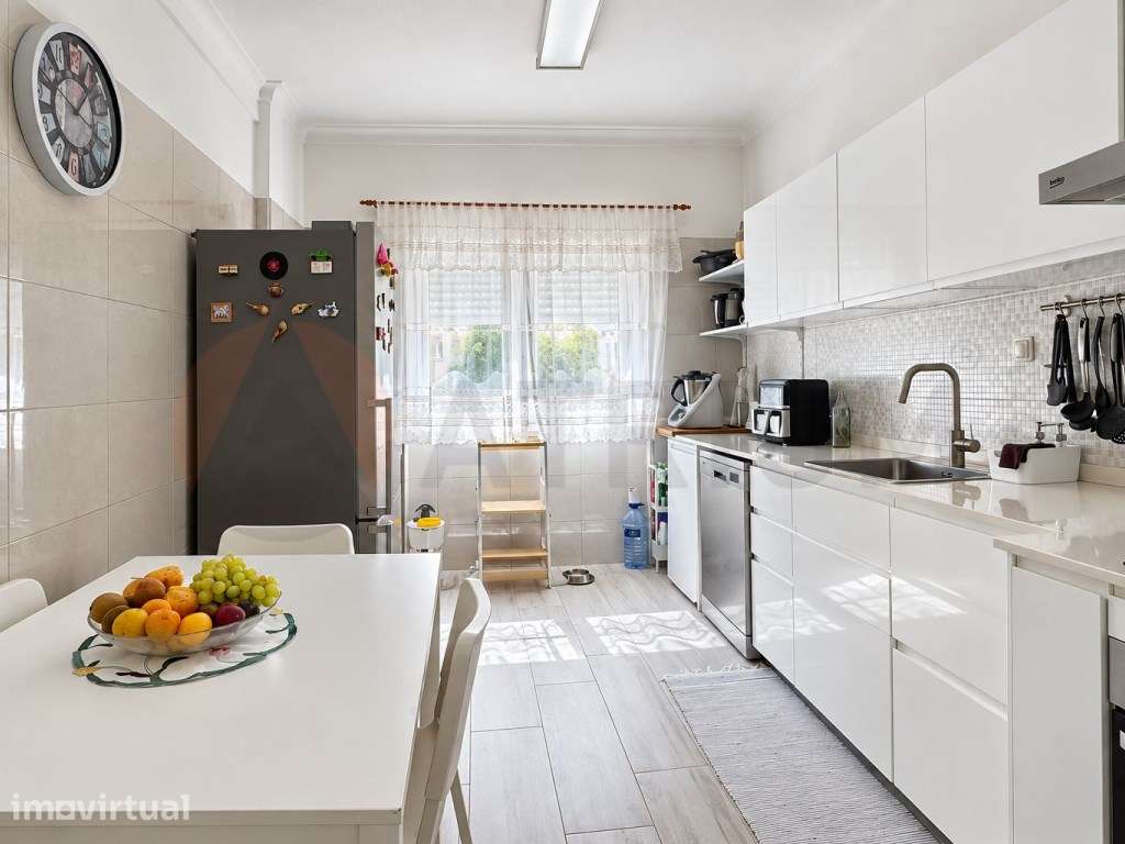 Apartamento T4 transformado em T3 | Montalvão, Remodelado - Grande imagem: 4/39