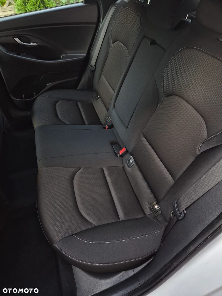 Hyundai i30 1.4 T-GDI Intro Edition - 14