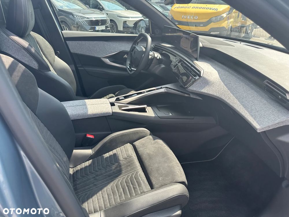 Peugeot 3008 1.2 PureTech mHEV GT E-DCS6 - 21