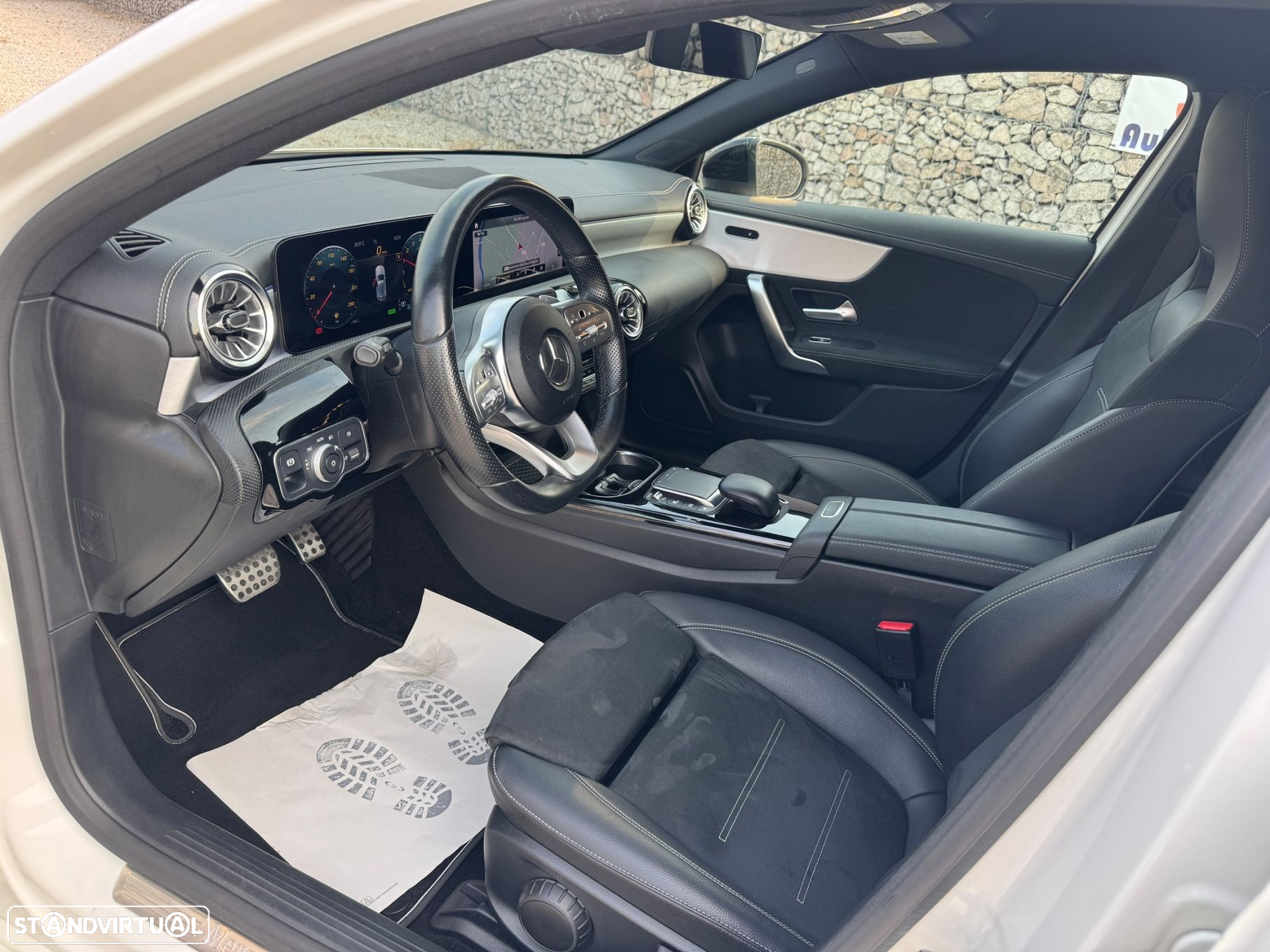 Mercedes-Benz A 250 e AMG Line - 8