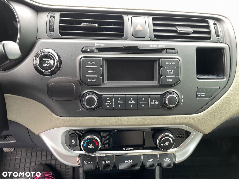 Kia Rio 1.4 XL - 27