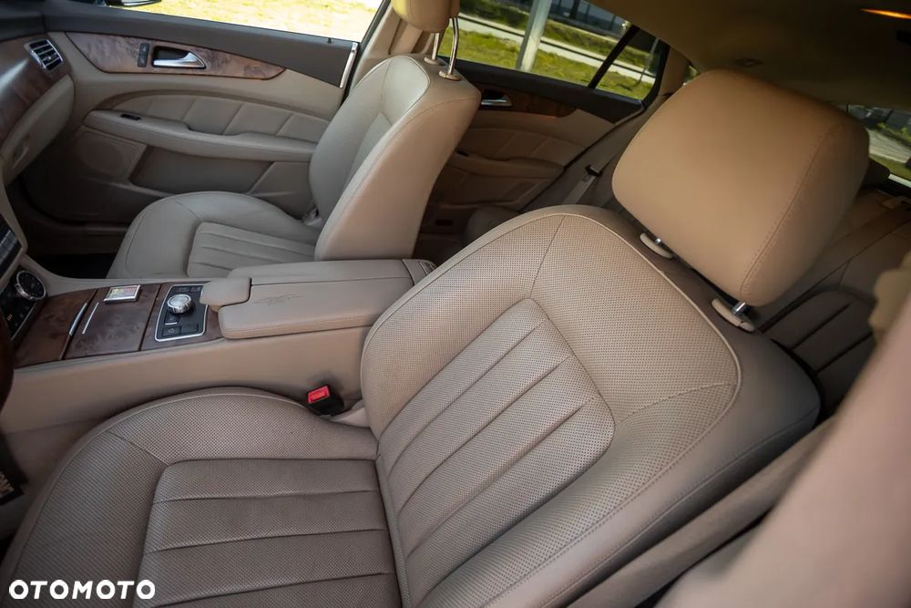 Mercedes-Benz CLS 350 CDI 4Matic DPF B.EFF 7G-TR - 17