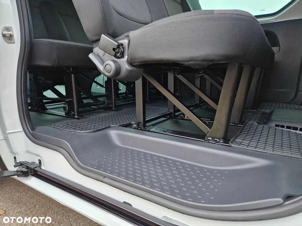 Renault Trafic 2.0 dCi - 37