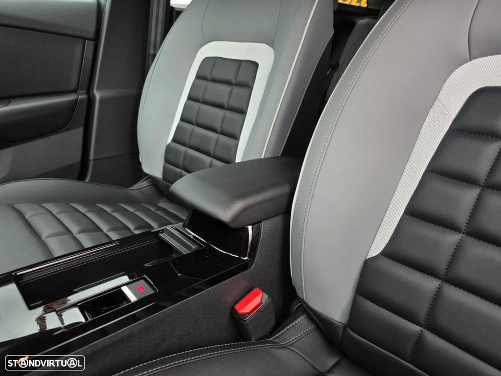 Citroën C4 1.2 PureTech Shine Pack EAT8 - 8