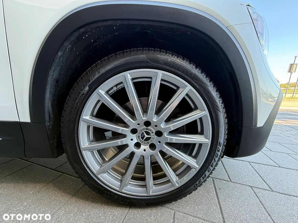 Mercedes-Benz GLB 250 4-Matic AMG Line 8G-DCT - 12