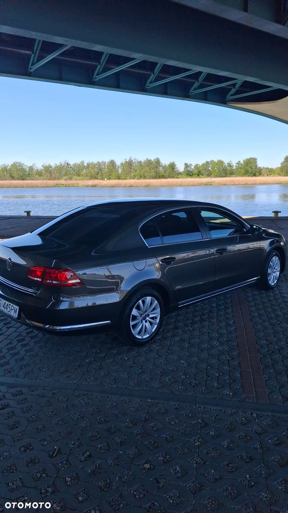 Volkswagen Passat 1.6 TDI Comfortline - 6