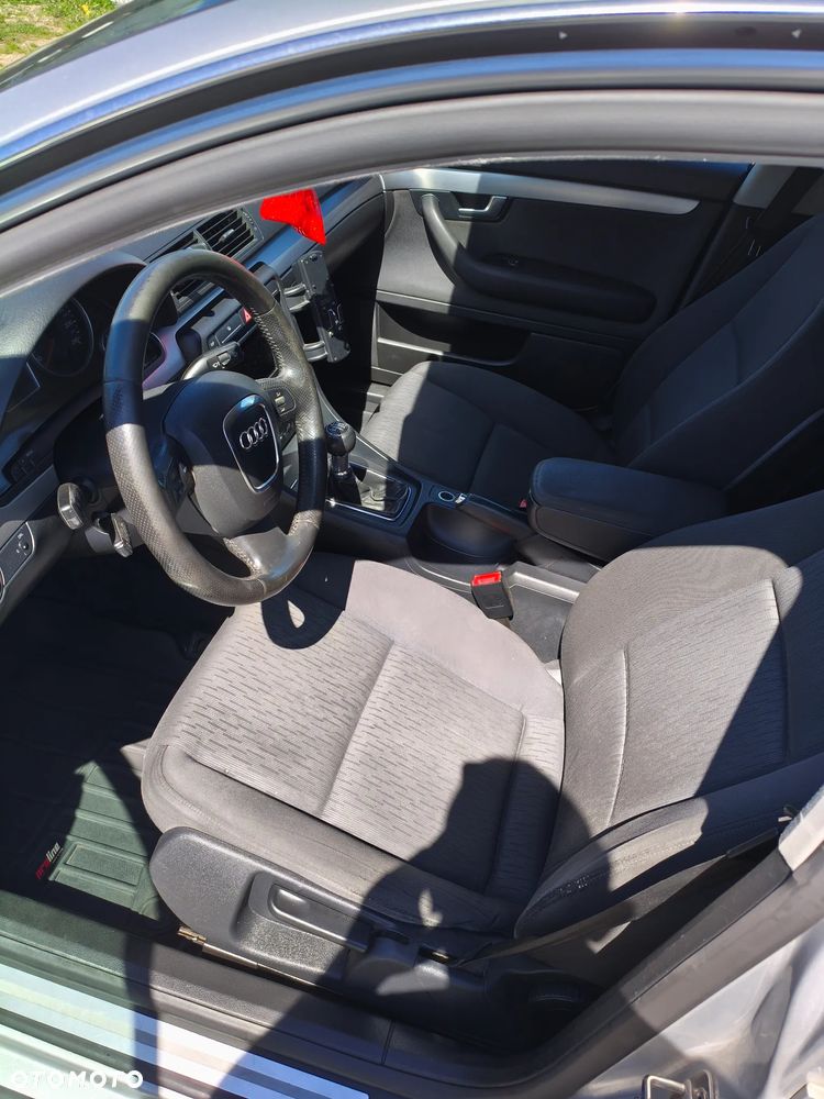 Audi A4 Limousine 2.0 TDI DPF - 9