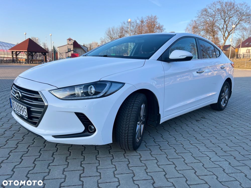 Hyundai Elantra 1.6 Comfort - 19