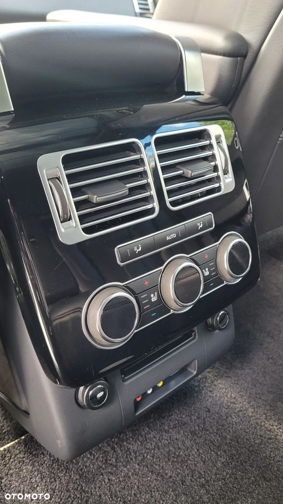 Land Rover Range Rover 4.4SD V8 AB Black - 30