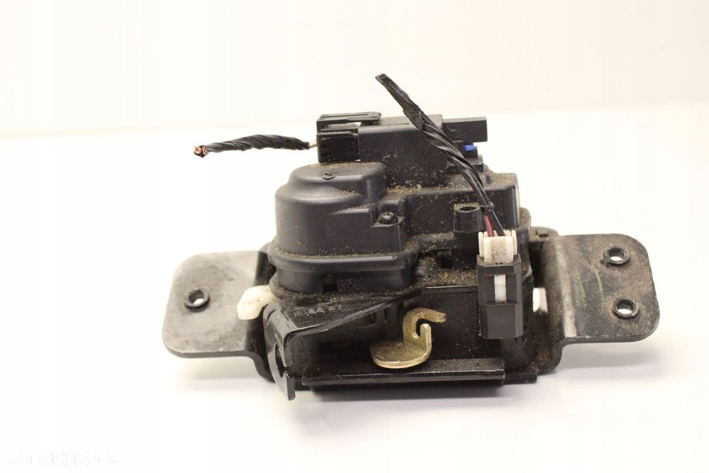 JEEP COMPASS I 06R- ZAMEK KLAPY BAGAŻNIKA TYŁ - 3